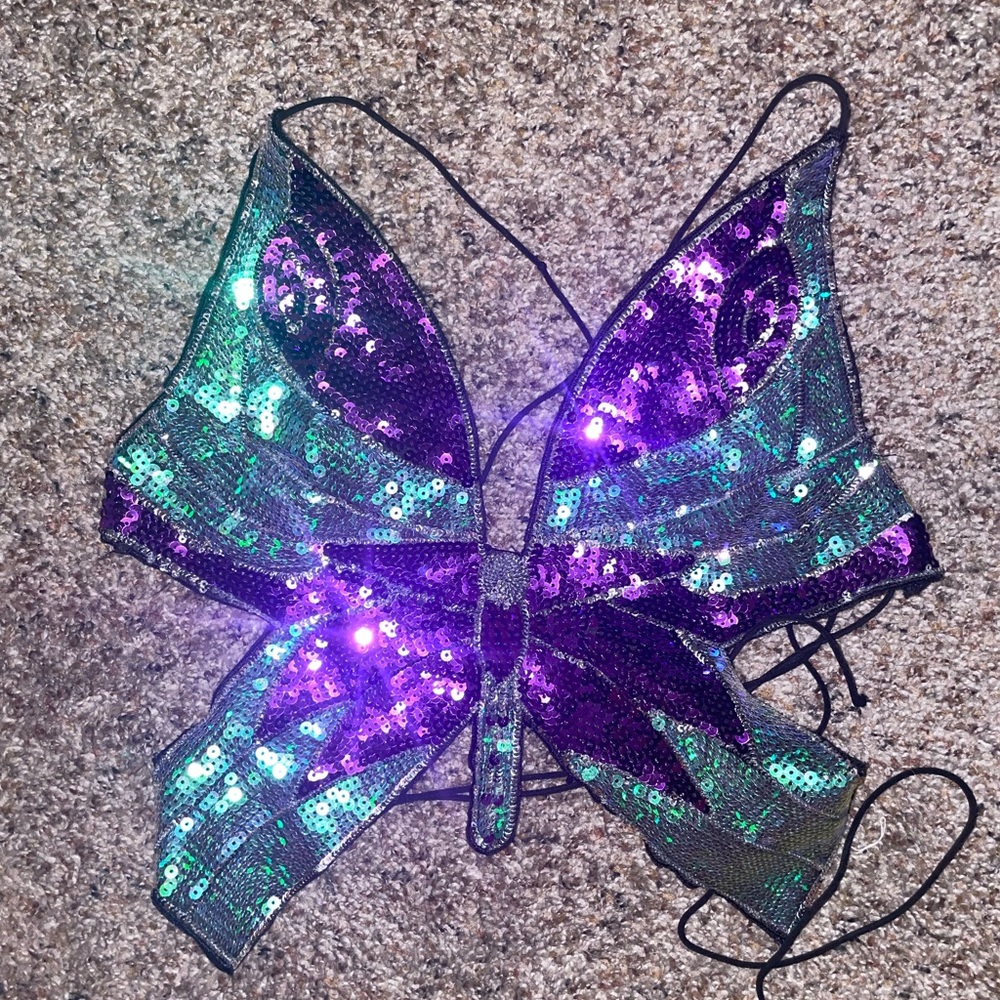 Sexy butterfly top 🦋